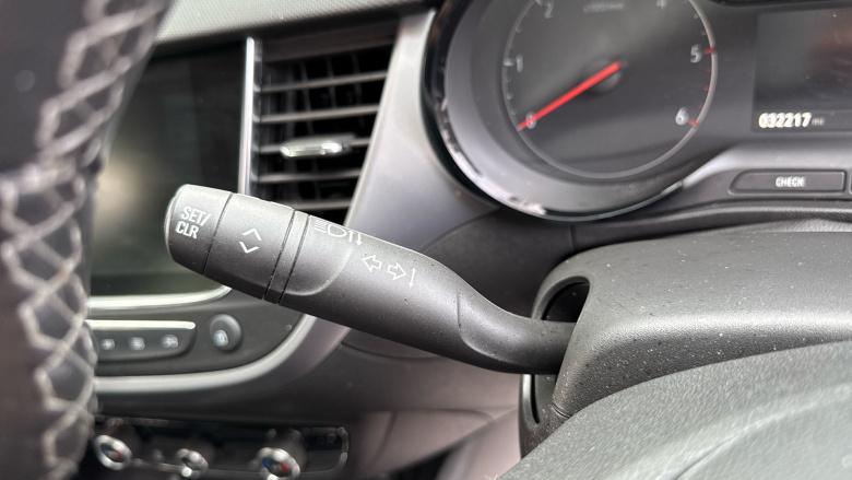 Vauxhall Crossland X 1.5 Turbo D ecoTec [102] SE Nav 5dr [Start Stop] Diesel Hatchback